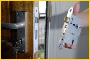 Worth Lock And Locksmith Worth, IL 708-297-9378 - 13-lock-replace