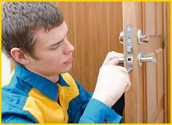 Worth Lock And Locksmith Worth, IL 708-297-9378 - 16-emergency-unlock