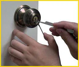Worth Lock And Locksmith Worth, IL 708-297-9378 - 6-lock-repair
